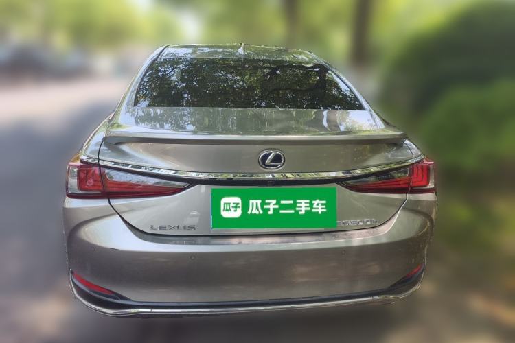 Used Lexus ES 2018 300h Premier Edition China VI Standard Rear