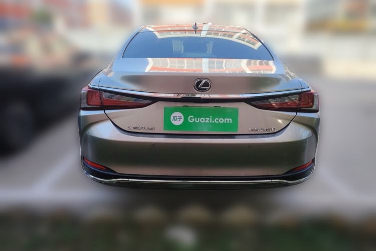 Used Lexus ES 2018 260 Excellence Edition China V Standard Rear