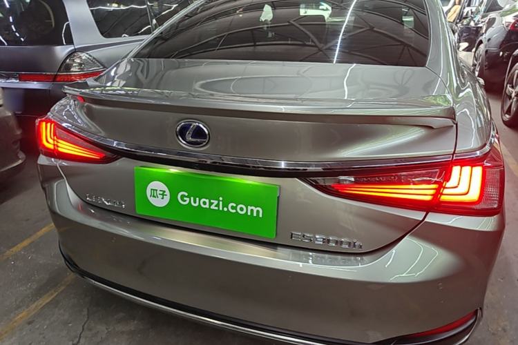 Used Lexus ES 2018 300h Premier Edition China VI Standard Rear