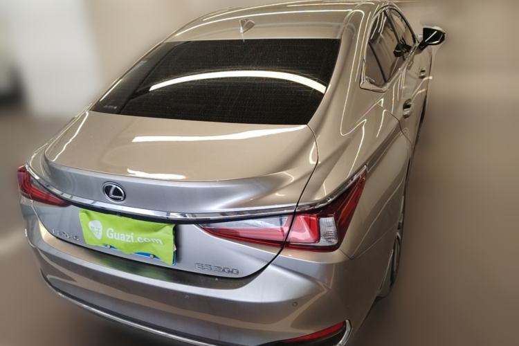 Used Lexus ES 2018 200 Excellence Edition China VI Standard Rear