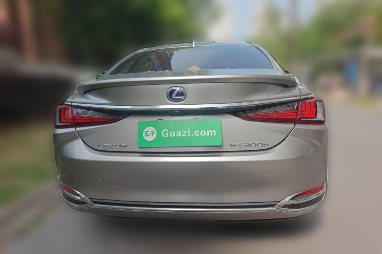 Used Lexus ES 2018 300h Premier Edition China VI Standard Rear