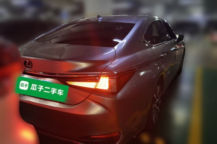 Used Lexus ES 2018 200 Excellence Edition China V Standard Rear