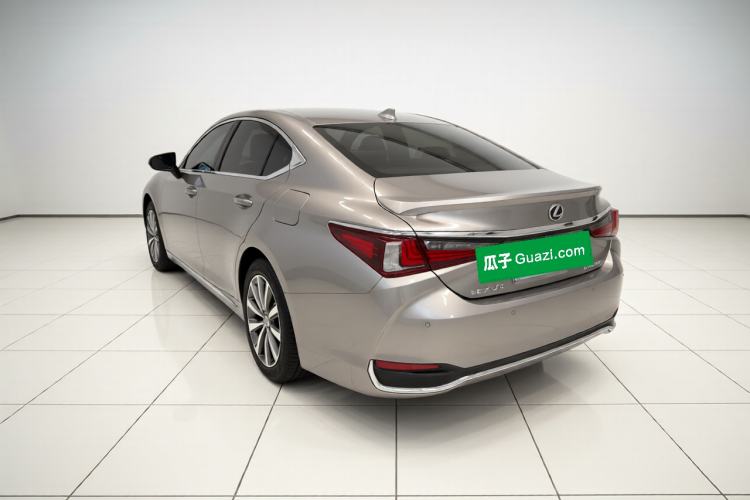 Used Lexus ES 2018 300h Premier Edition China VI Standard Rear Left 45 Deg