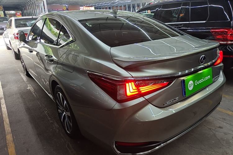 Used Lexus ES 2018 300h Premier Edition China VI Standard Rear Left 45 Deg