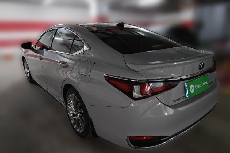 Used Lexus ES 2018 300h Executive Version China V Standard Rear Left 45 Deg