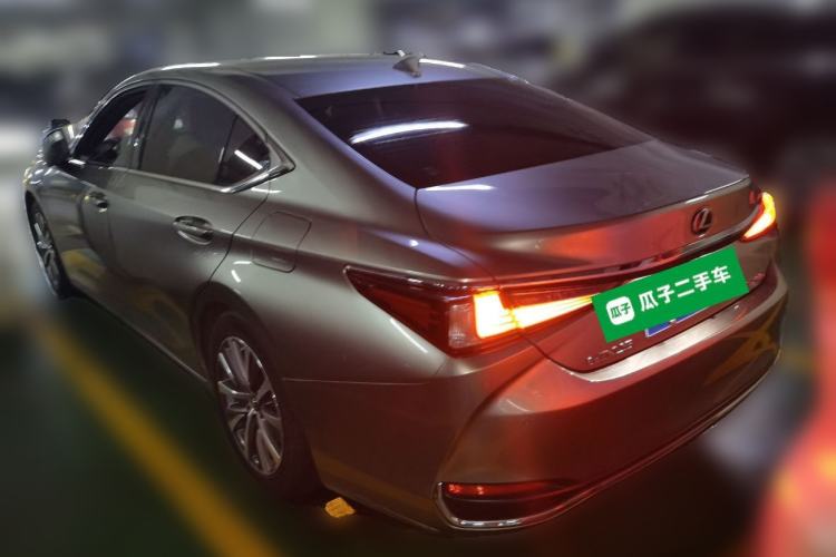 Used Lexus ES 2018 200 Excellence Edition China V Standard Rear Left 45 Deg