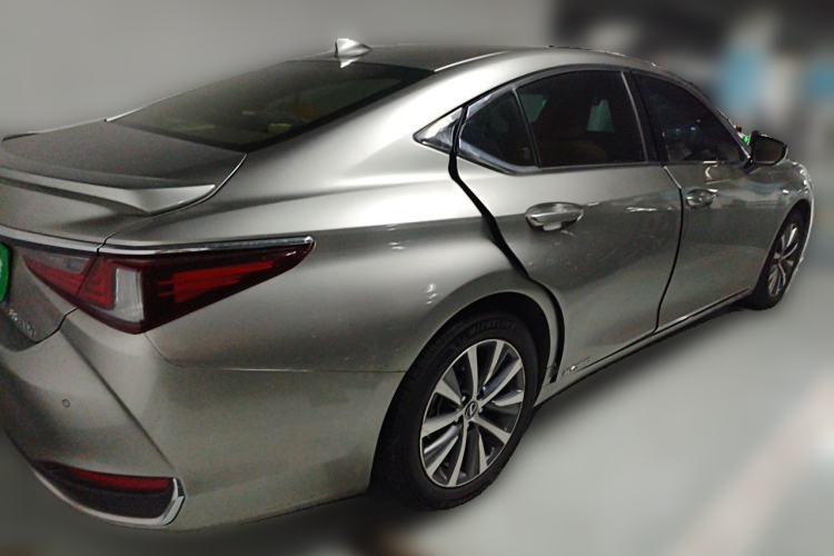 Used Lexus ES 2018 300h Premier Edition China VI Standard Rear Right 45 Deg