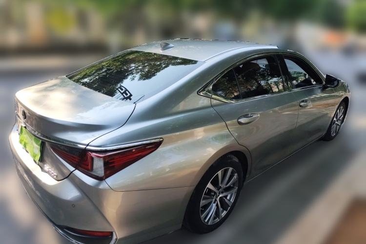 Used Lexus ES 2018 200 Excellence Edition China V Standard Rear Right 45 Deg