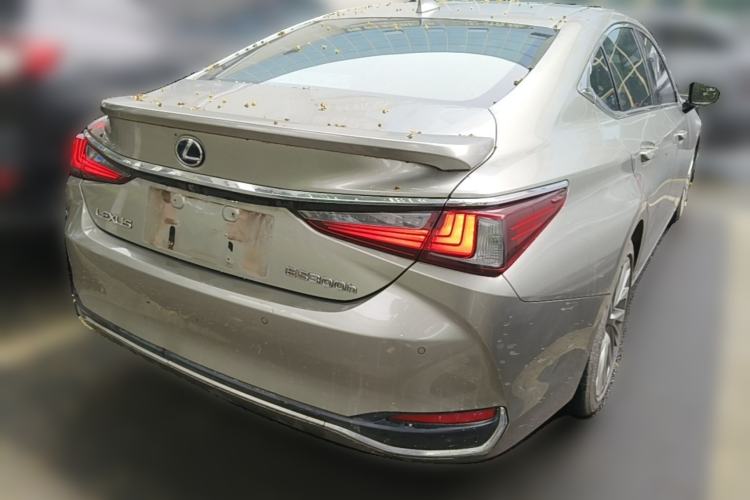 Used Lexus ES 2018 300h Executive Version China V Standard Rear Right 45 Deg