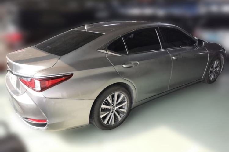 Used Lexus ES 2018 200 Excellence Edition China VI Standard Rear Right 45 Deg