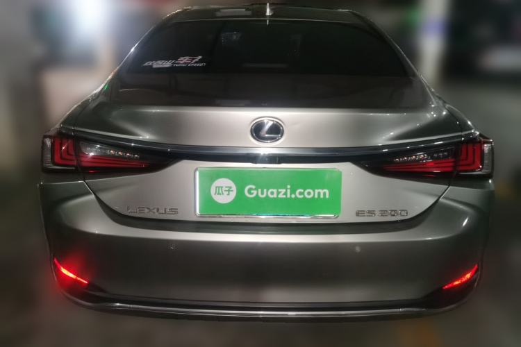 Used Lexus ES 2018 200 Excellence Edition China V Standard Rear