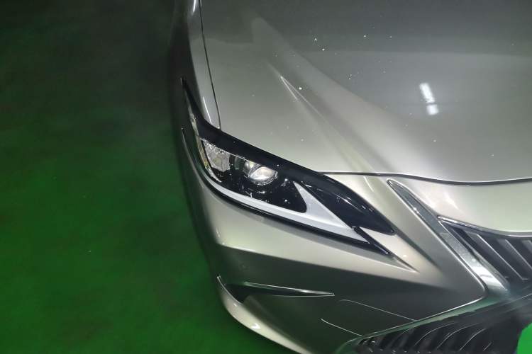 Used Lexus ES 2018 200 Luxury Edition China V Standard Right Front Headlight