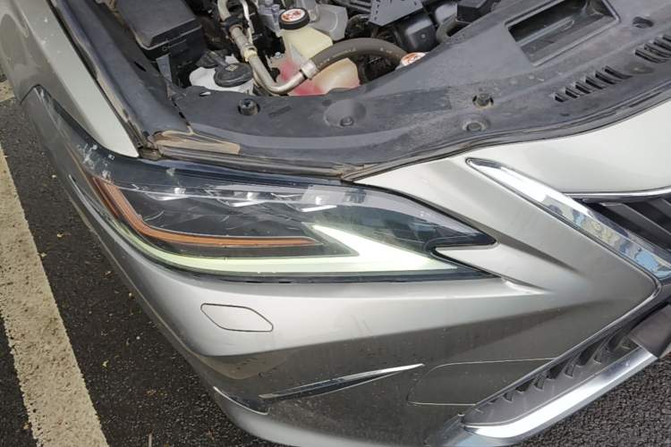 Used Lexus ES 2018 300h Executive Version China V Standard Right Front Headlight