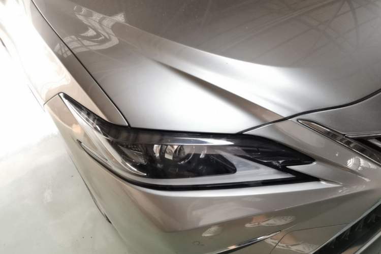 Used Lexus ES 2018 200 Excellence Edition China VI Standard Right Front Headlight