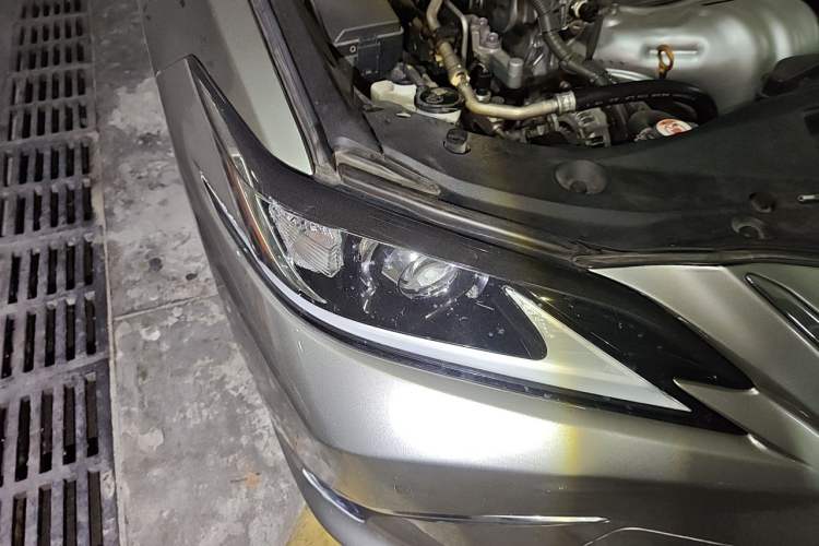 Used Lexus ES 2018 200 Excellence Edition China V Standard Right Front Headlight