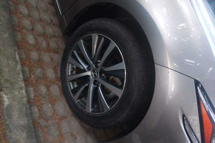 Used Lexus ES 2018 200 Luxury Edition China V Standard Right Front Wheel Hub