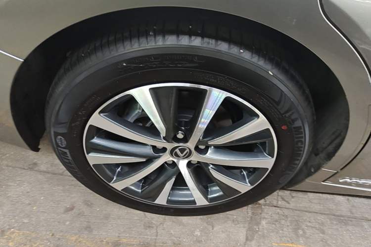 Used Lexus ES 2018 300h Premier Edition China VI Standard Right Rear Wheel Hub
