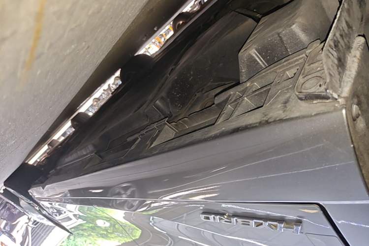 Used Lexus ES 2018 300h Premier Edition China VI Standard Right Side Sill