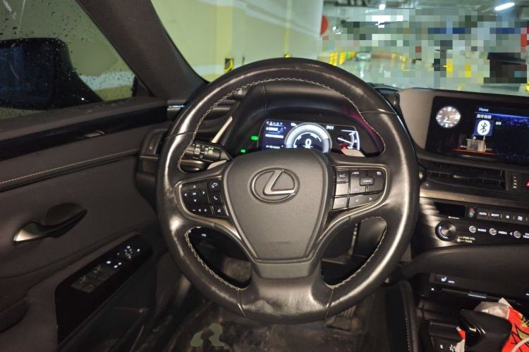 Used Lexus ES 2018 300h Premier Edition China VI Standard Steering Wheel