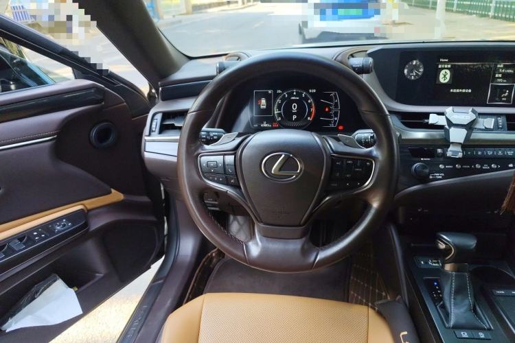 Used Lexus ES 2018 200 Excellence Edition China V Standard Steering Wheel