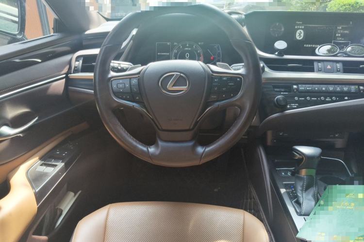 Used Lexus ES 2018 200 Excellence Edition China V Standard Steering Wheel