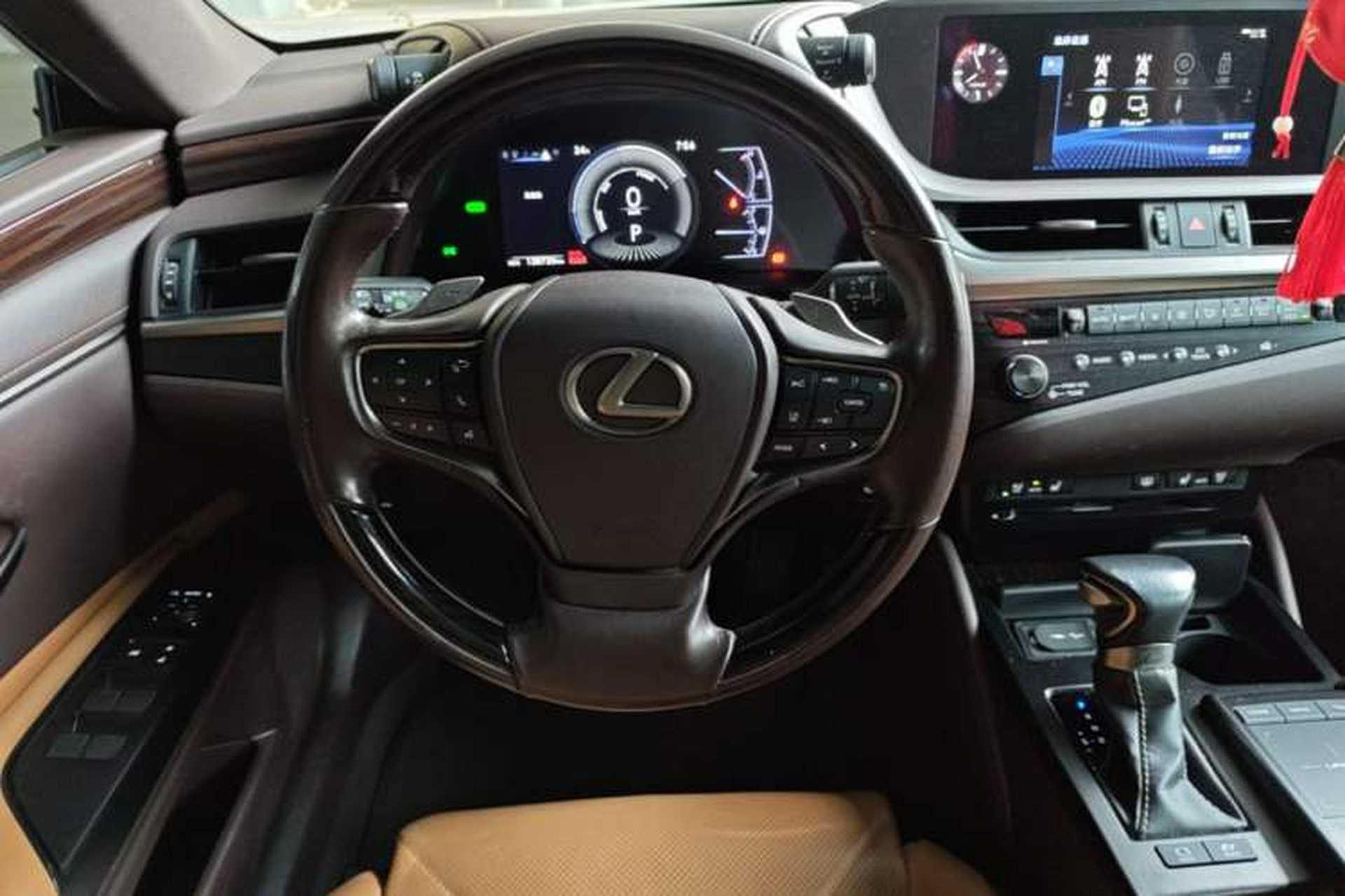 Used Lexus ES 2018 300h Premium Edition China V Standard Steering Wheel