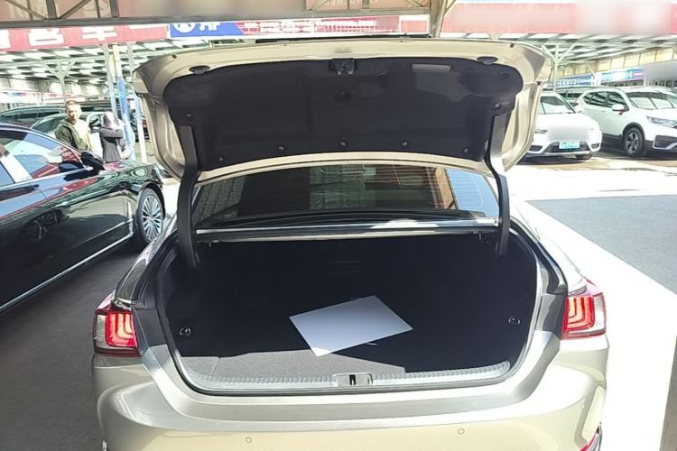 Used Lexus ES 2018 200 Excellence Edition China V Standard Trunk