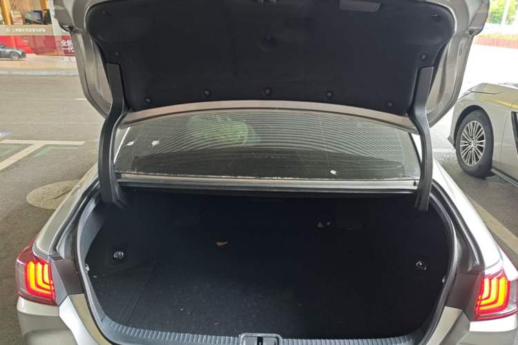 Used Lexus ES 2018 300h Premium Edition China V Standard Trunk