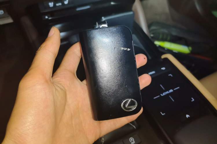 Used Lexus ES 2018 200 Luxury Edition China V Standard Vehicle Key