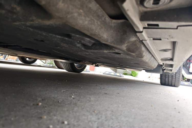 Used Lexus ES 2018 300h Premium Edition China VI Standard Chassis Rear Left