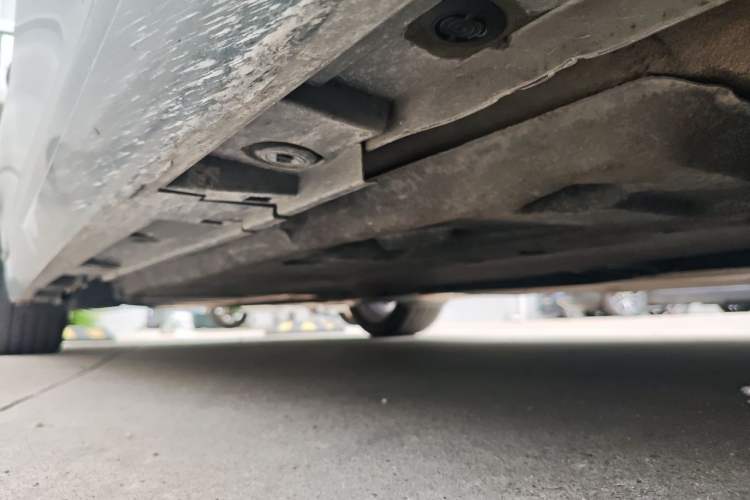 Used Lexus ES 2018 300h Premium Edition China VI Standard Chassis Rear Right