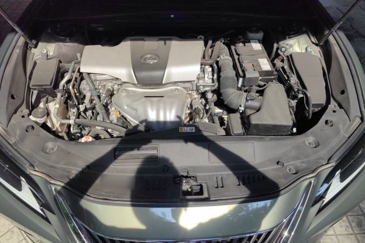 Used Lexus ES 2018 200 Luxury Edition China V Standard Engine Bay