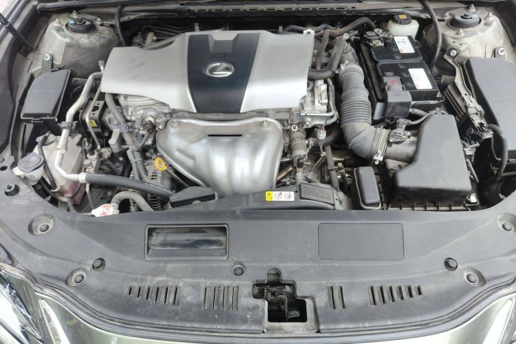 Used Lexus ES 2018 200 Luxury Edition China V Standard Engine Bay