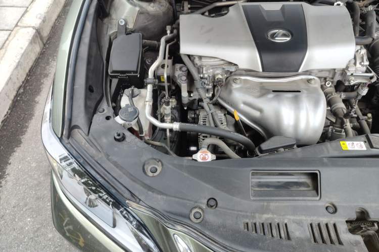 Used Lexus ES 2018 200 Luxury Edition China V Standard Engine Bay Right