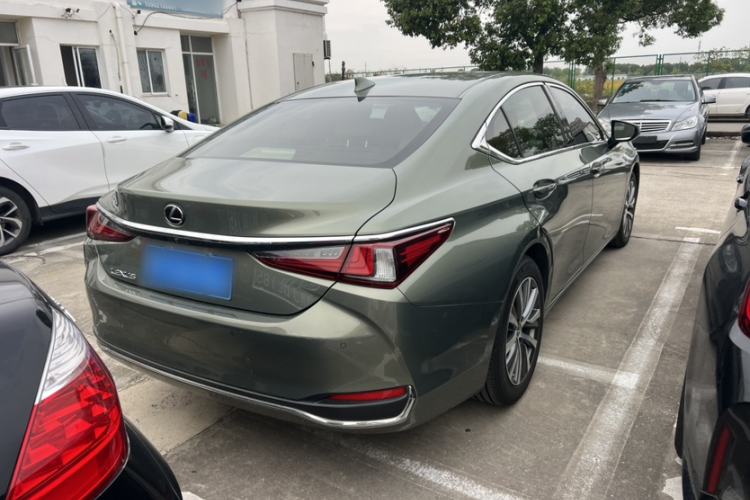 Used Lexus ES 2018 200 Luxury Edition China V Standard Exterior 4
