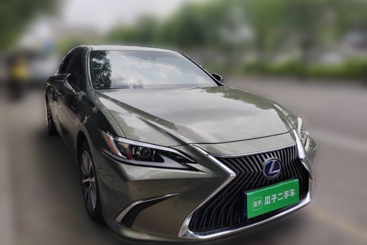 Used Lexus ES 2018 300h Premier Edition China VI Standard Front Right 45 Deg