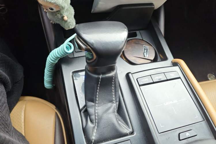 Used Lexus ES 2018 200 Luxury Edition China V Standard Gear Lever