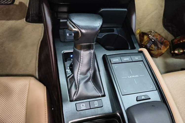 Used Lexus ES 2018 200 Excellence Edition China V Standard Gear Lever