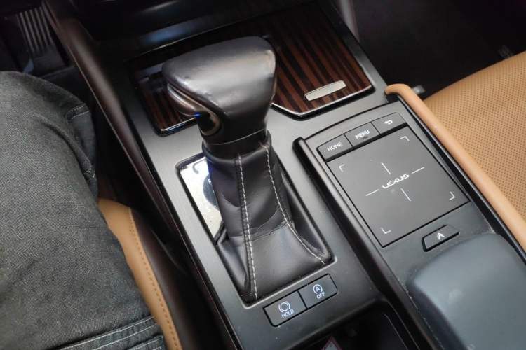 Used Lexus ES 2018 200 Luxury Edition China V Standard Gear Lever