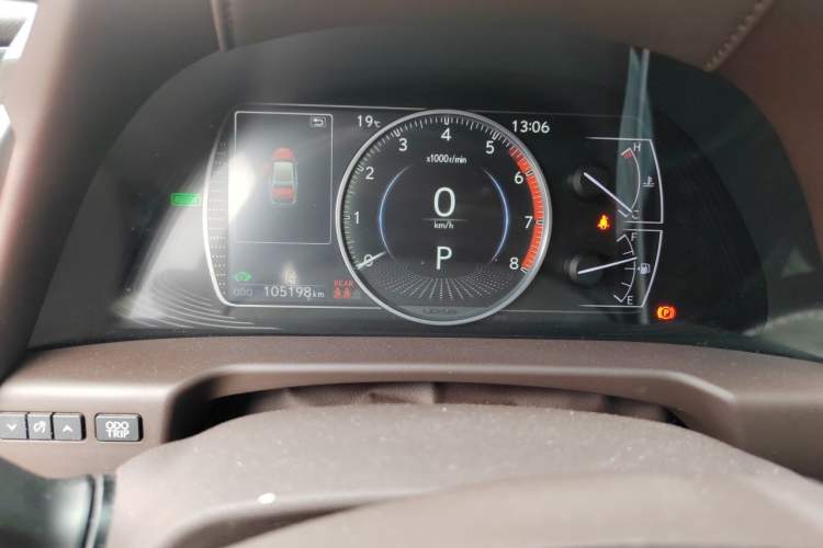 Used Lexus ES 2018 300h Premier Edition China VI Standard Odometer Close Up