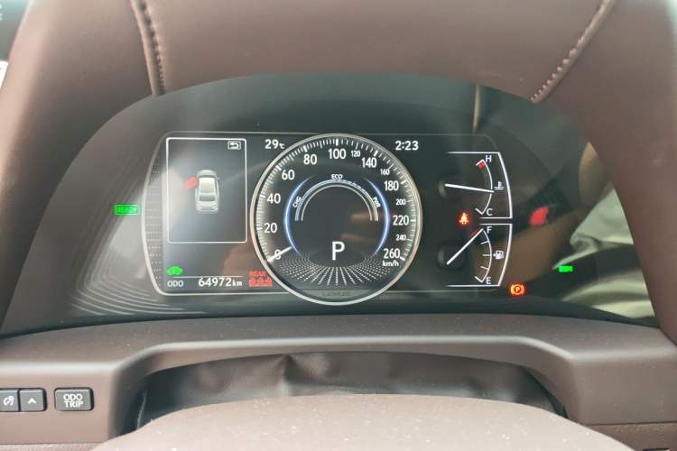 Used Lexus ES 2018 300h Premium Edition China VI Standard Odometer Close Up