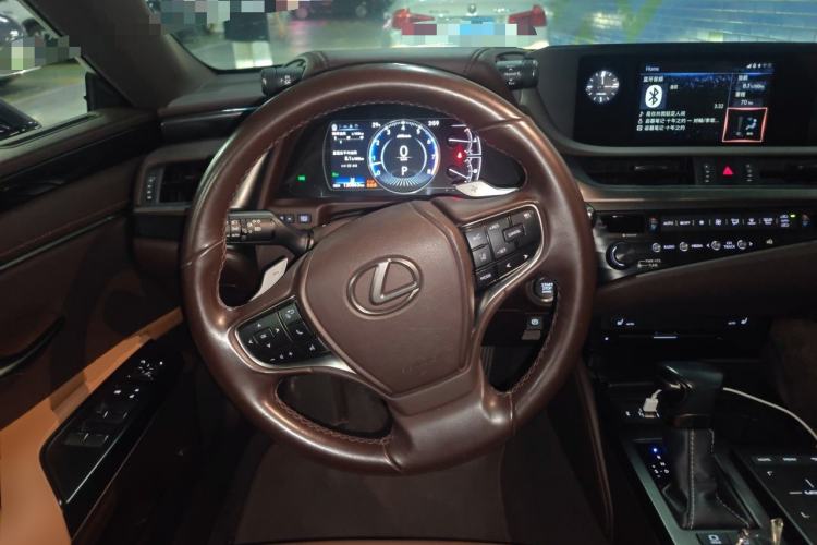 Used Lexus ES 2018 200 Excellence Edition China V Standard Steering Wheel