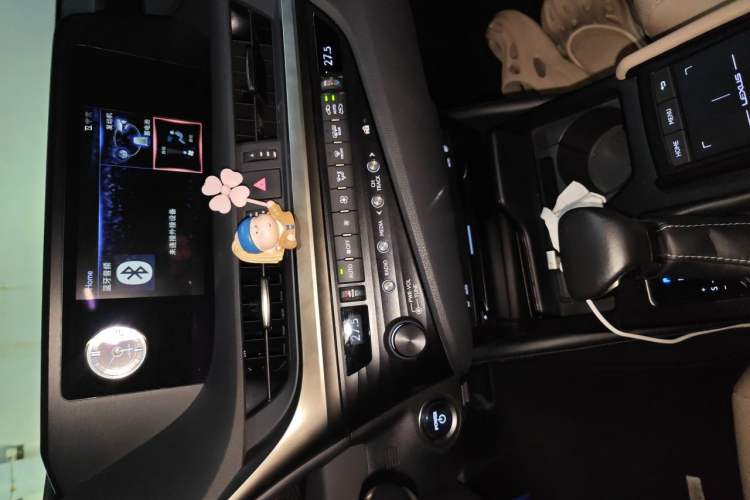 Used Lexus ES 2018 300h Premier Edition China VI Standard Audio And AC Panel