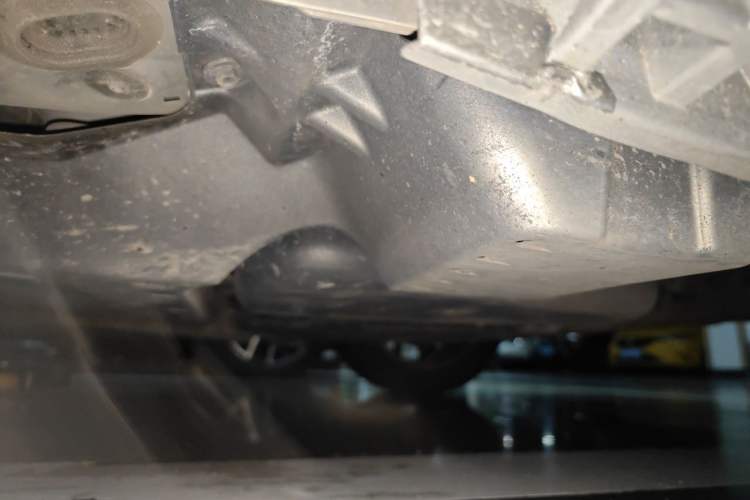 Used Lexus ES 2018 300h Premier Edition China VI Standard Chassis Rear Left