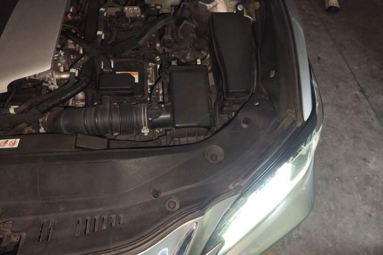 Used Lexus ES 2018 300h Premier Edition China VI Standard Engine Bay Left