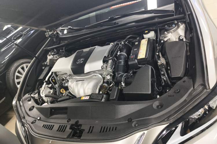 Used Lexus ES 2018 200 Excellence Edition China V Standard Engine Bay Right