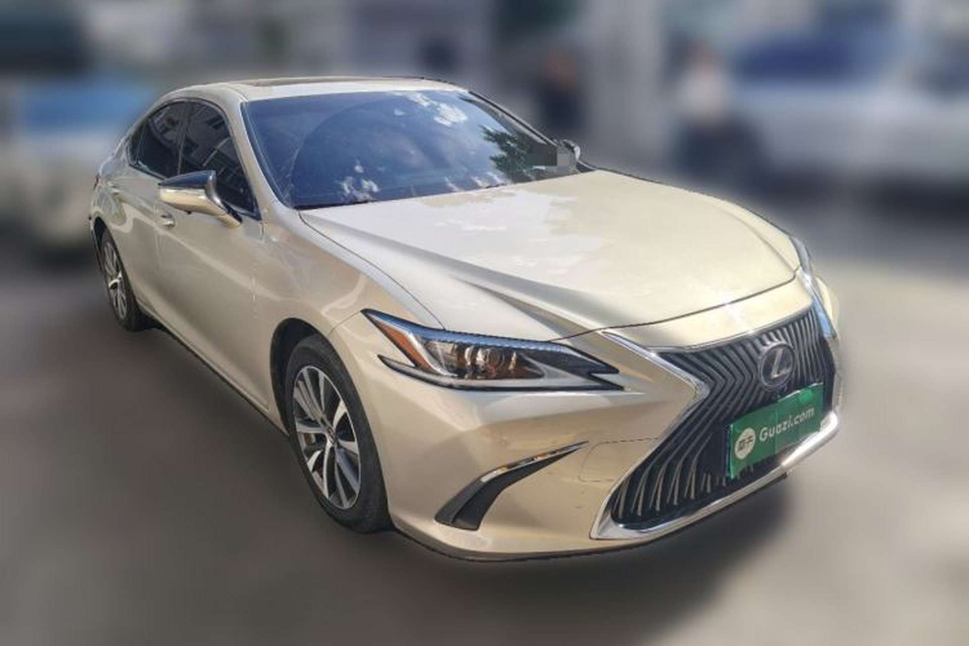 Used Lexus ES 2018 300h Premier Edition China V Standard Front Right 45 Deg