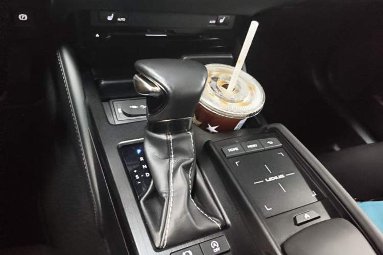 Used Lexus ES 2018 200 Excellence Edition China V Standard Gear Lever