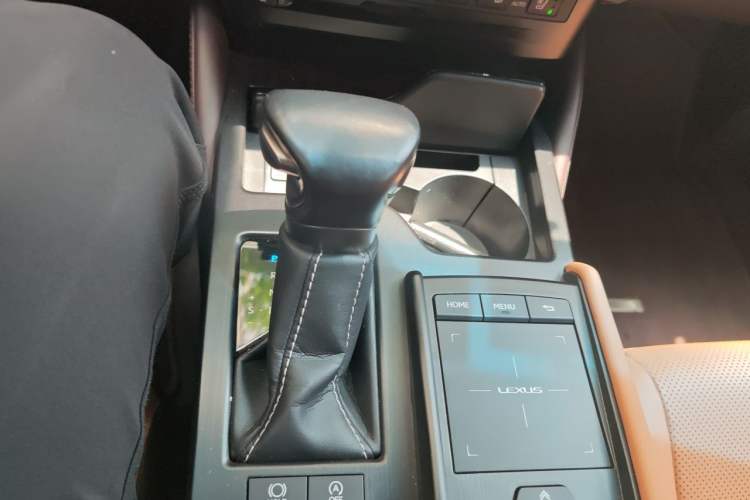 Used Lexus ES 2018 200 Luxury Edition China V Standard Gear Lever