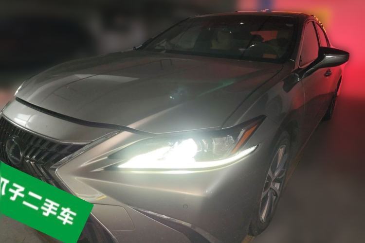 Used Lexus ES 2018 300h Premier Edition China VI Standard Guazi used car, China used car export, Used car for sale, Used  cars, Cheapest cars for sale